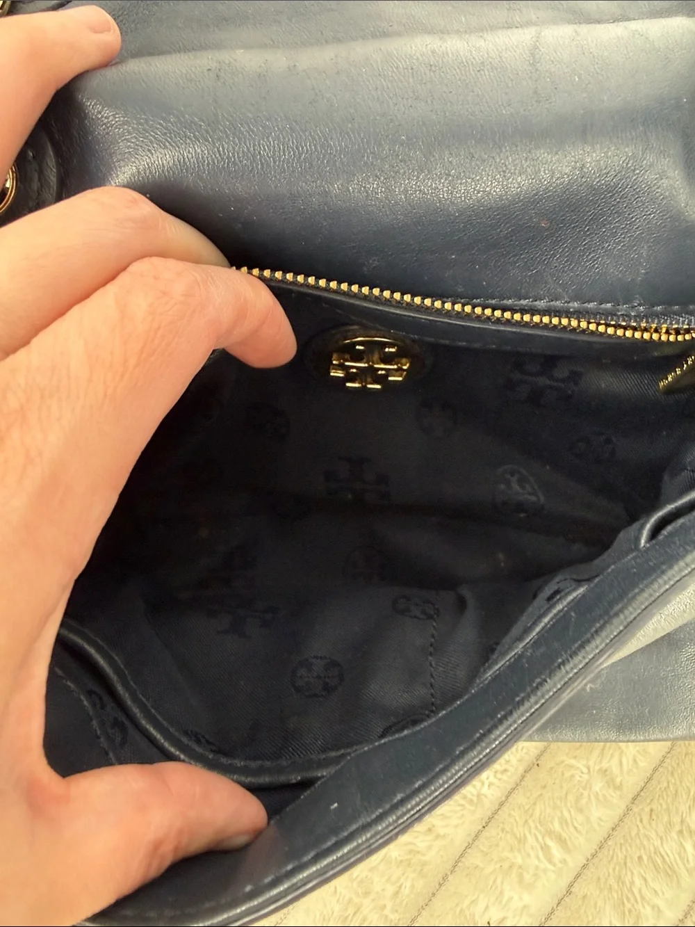 TORY BURCH Savannah Convertible Shoulder Bag - Navy